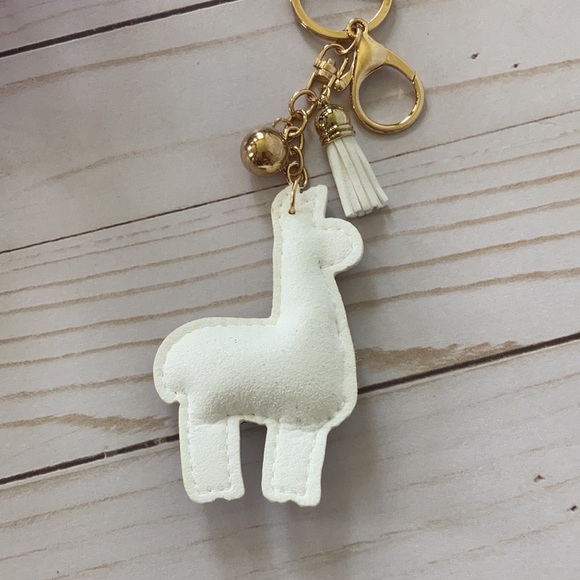 Rhinestone Llama Keychain - Picture 3 of 5
